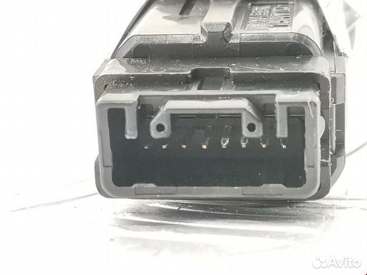 Кнопка запуска двигателя Toyota Prius 2 2007