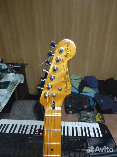 Электрогитара fender