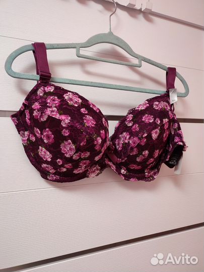 Бюстгальтер 70G новый Англия