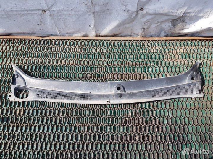 Решетка стеклоочистителя (жабо) Renault Logan L8