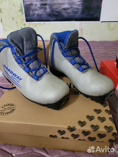 Лыжные ботинки