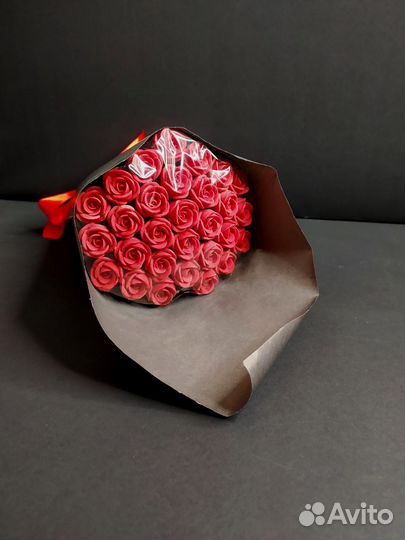 Красные Розы из Белого Шоколада - 29 шт в Букете