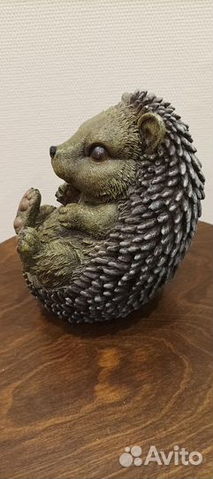 Садовая фигура из полистоуна Ёж на спине