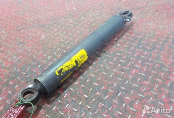 Цилиндр подъёма кабины Scania