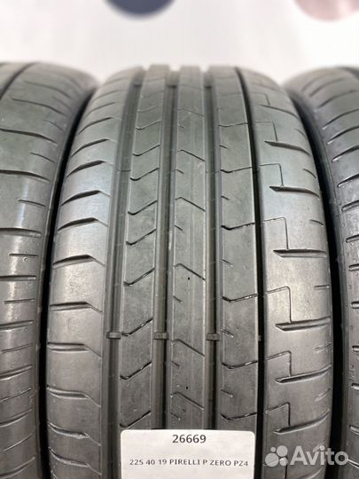 Pirelli P Zero PZ4 225/40 R19 92Y