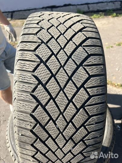 Continental ContiVikingContact 7 235/45 R18