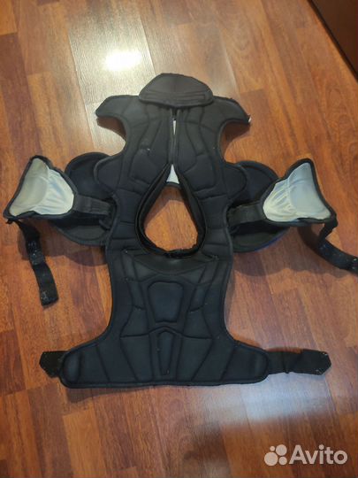 Нагрудник хоккейный