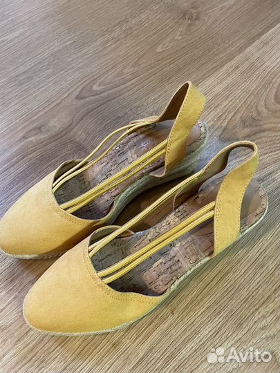 Босоножки next 38(идут на 37)