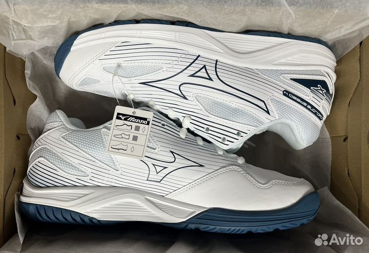 Волейбольные кроссовки mozuno cyclone speed 4