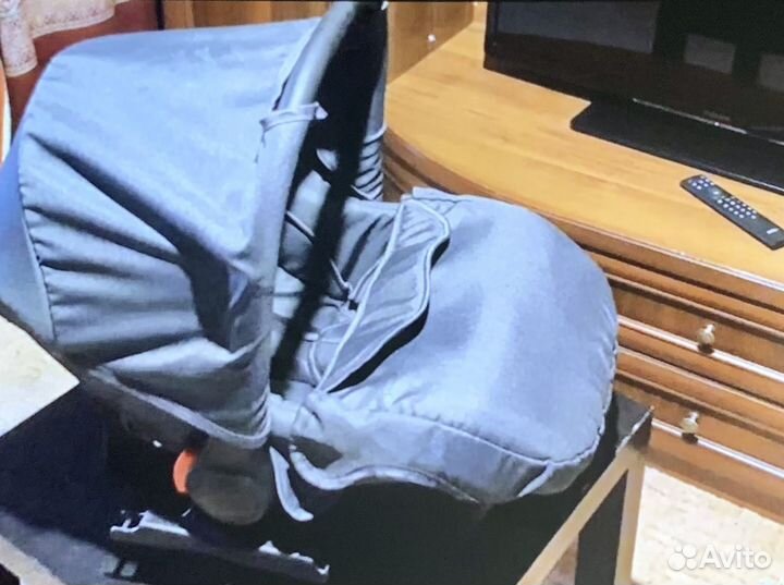 Детская коляска 3в 1