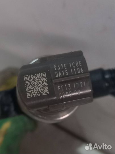 Топливная форсунка Mitsubishi Pajero 4