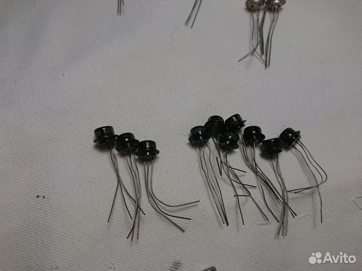 Тиристор ку-101 ку-102 ку-110 ку-104