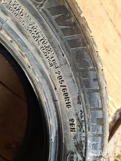 Michelin Latitude X-Ice 205/60 R16
