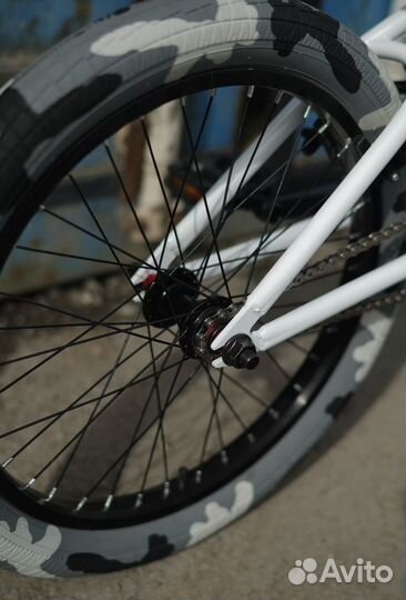 Трюковой велосипед BMX
