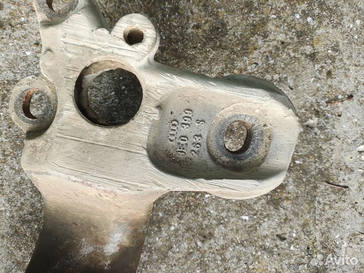 Траверса кронштейн АКПП (вариатор) Ауди А4 В6