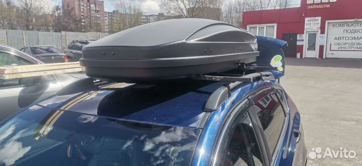 Бокс на крышу на Hyundai Solaris хетчбек махbох