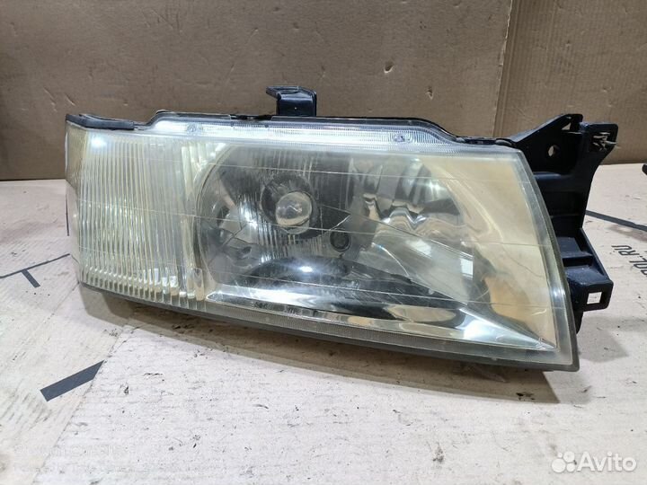 Фары Mitsubishi Chariot Grandis N94W