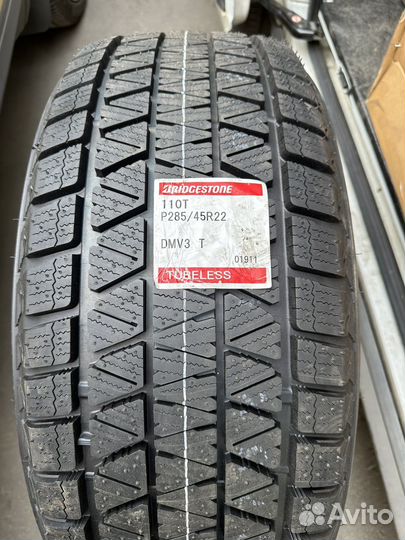 Bridgestone Blizzak DM-V3 285/45 R22 110T