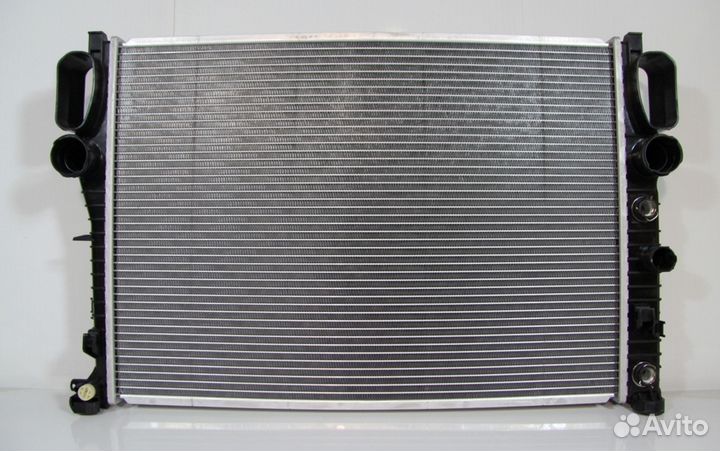 Радиатор охлаждения Mercedes W211 211