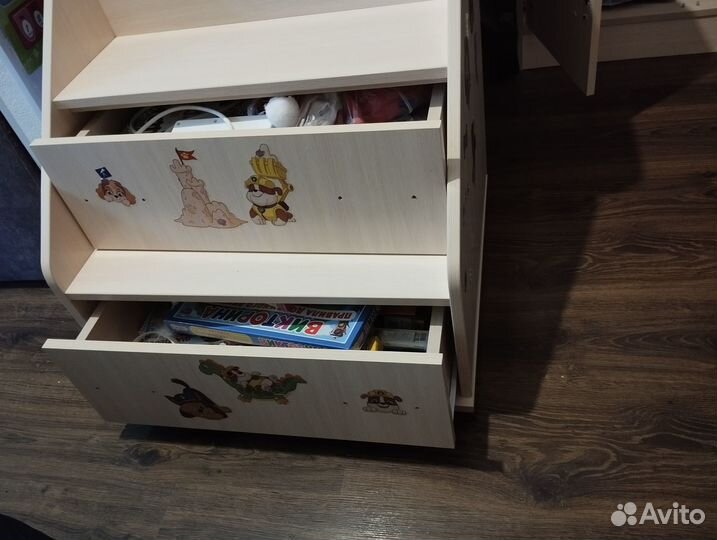 Детская кровать чердак со столом и шкафом