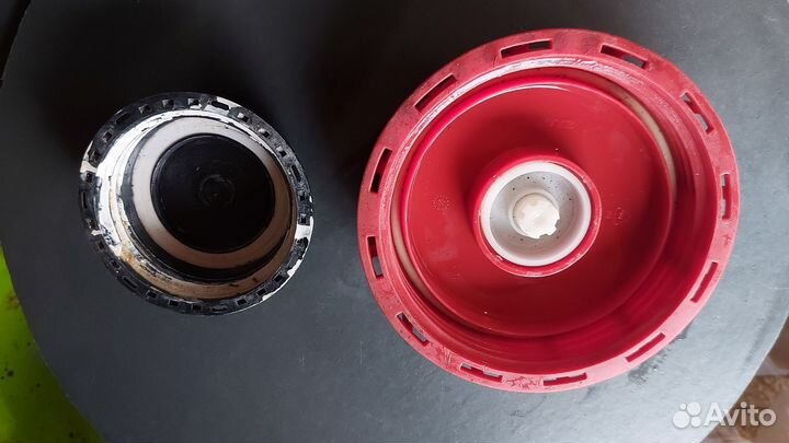 Крышки из под еврокуба верхняя и сливная