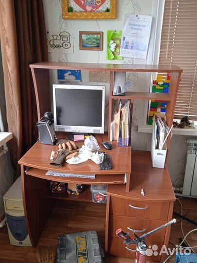 Компьютерный стол