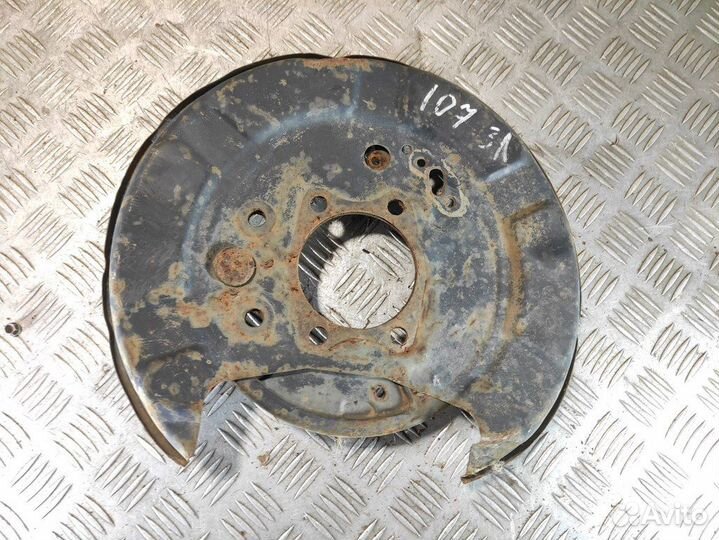 Щит опорный Subaru Tribeca B9