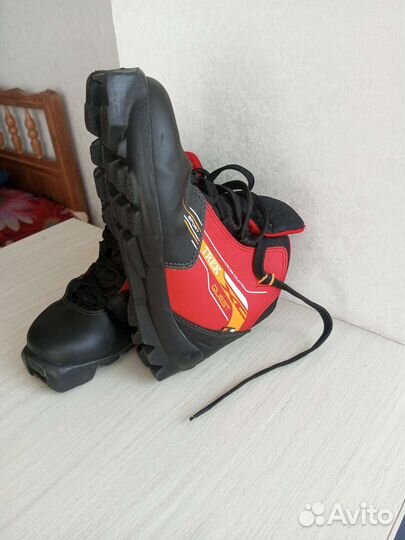 Лыжные ботинки 37р