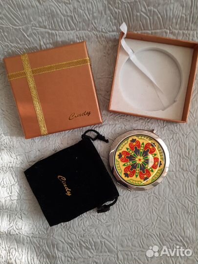 Зеркало косметическое