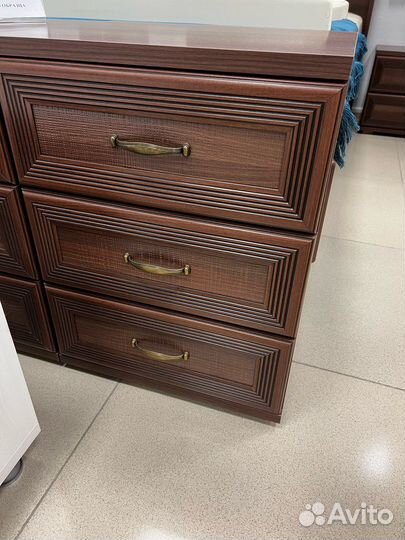 Тумба прикроватная