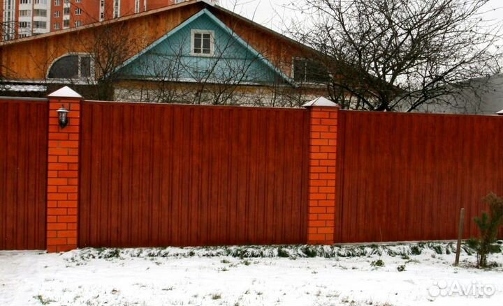 Забор из профнастила для дома быстро