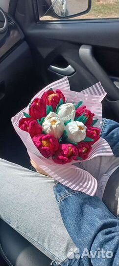 Изготовление цветов с конфетами