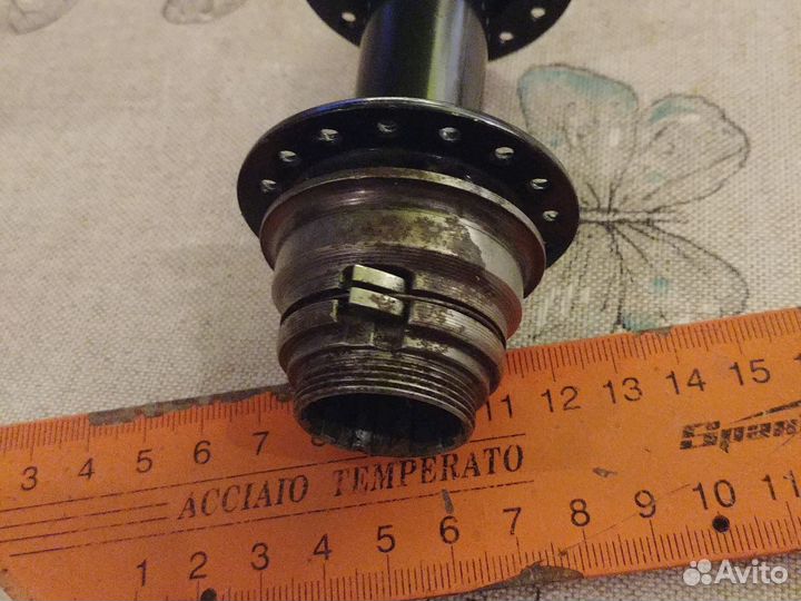 Ось для велосипеда