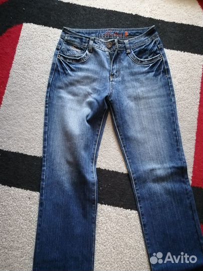 Джинсы