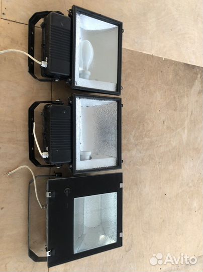 Уличные прожекторы