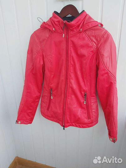 Куртка демисезонная женская 42 (XS)