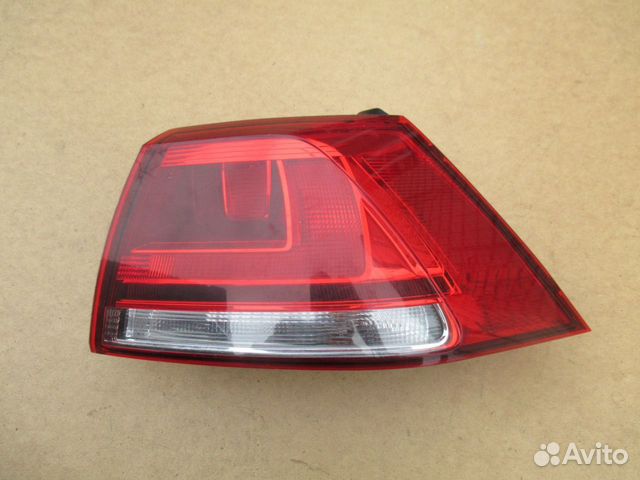 Фонарь правый VW Golf 7