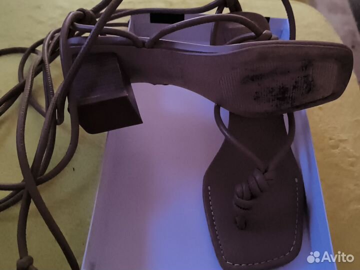 Продам босоножки Манго