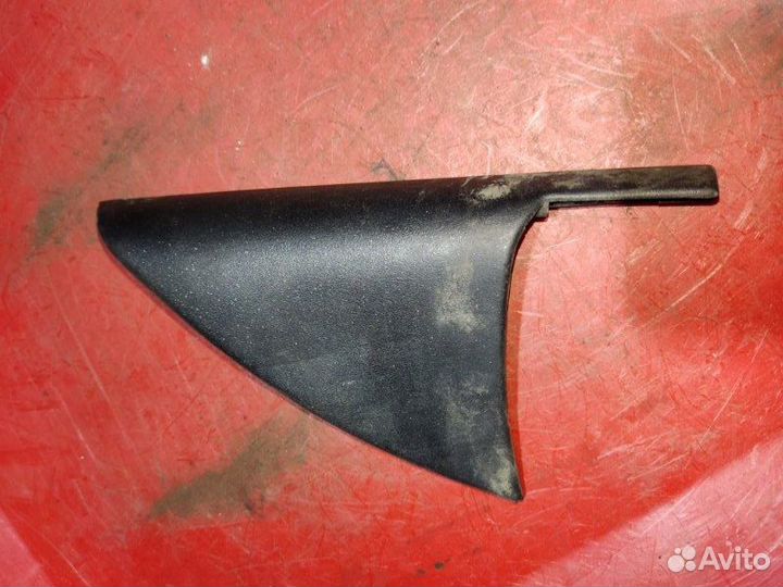 Крышка зеркала внутренняя правая Audi 100 седан