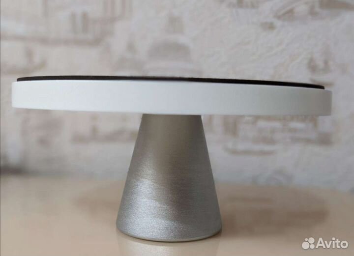 Тортовница на ножке