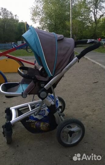 Прогулочная коляска