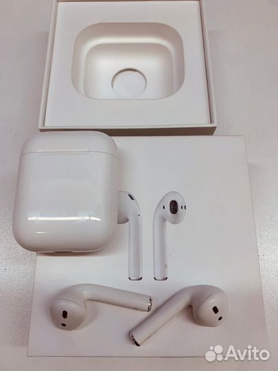Наушники Apple AirPods 2 Charging Case (MV7N2RU/A)