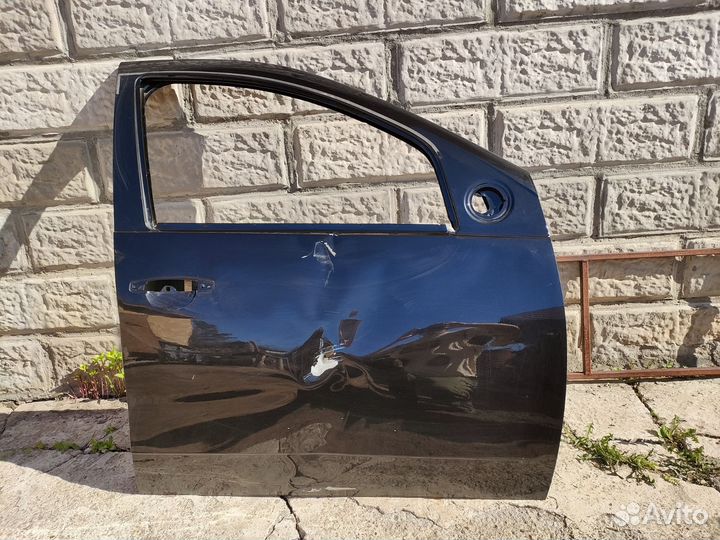 Дверь передняя правая Renault Duster