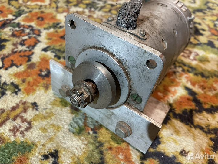 Электродвигатель дв-200