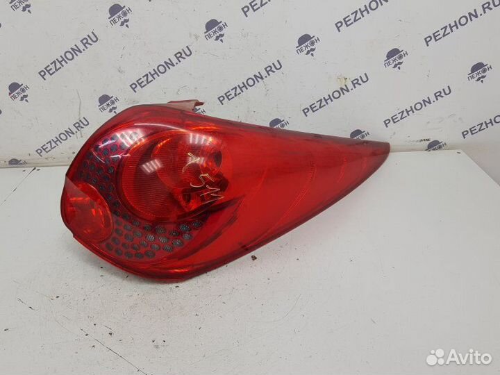 Фонарь задний правый Peugeot 207