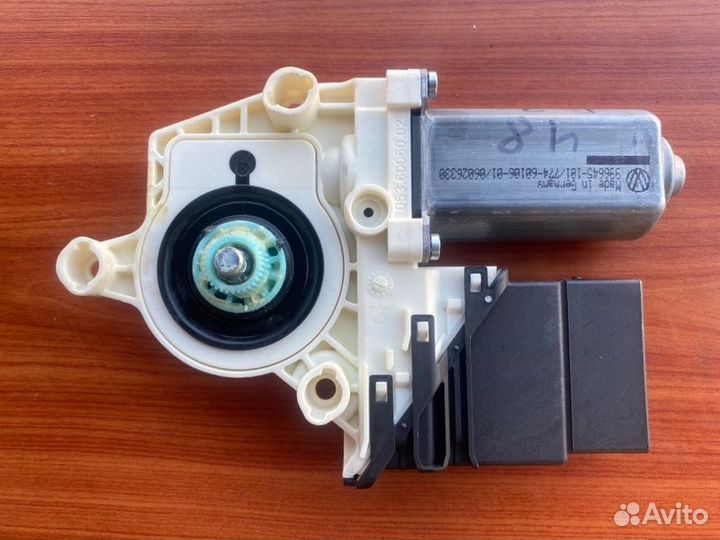 Мотор стеклоподъемника Vw Touran minivan BSE 2006