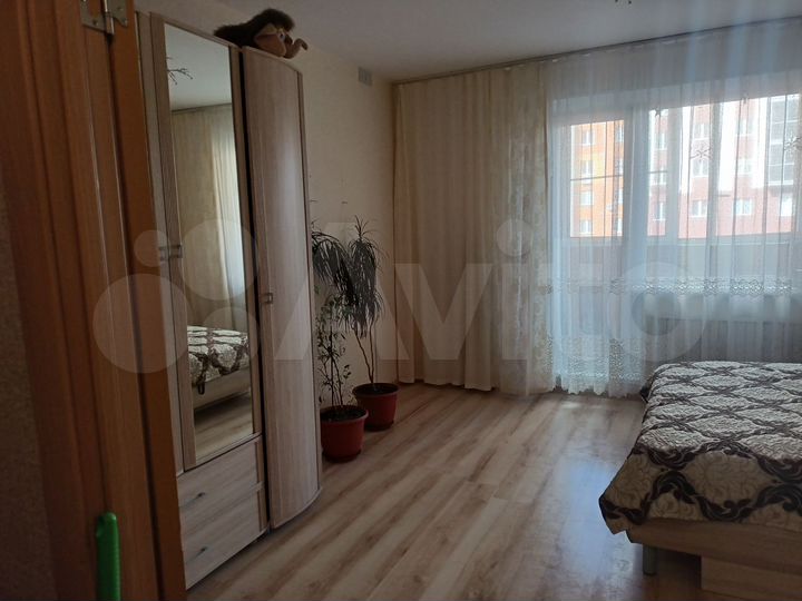 2-к. квартира, 56 м², 4/10 эт.