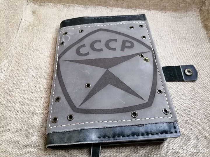 Кожаная обложка для ежедневника