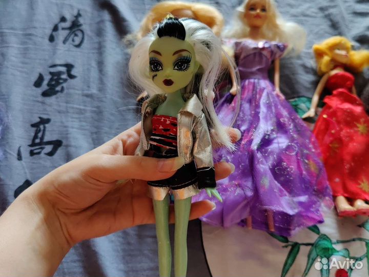 Winx, Барби, Bratz, monster high
