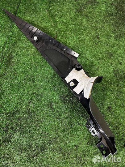 Обшивка багажника правая Bmw X6 E71 N54B30 2009